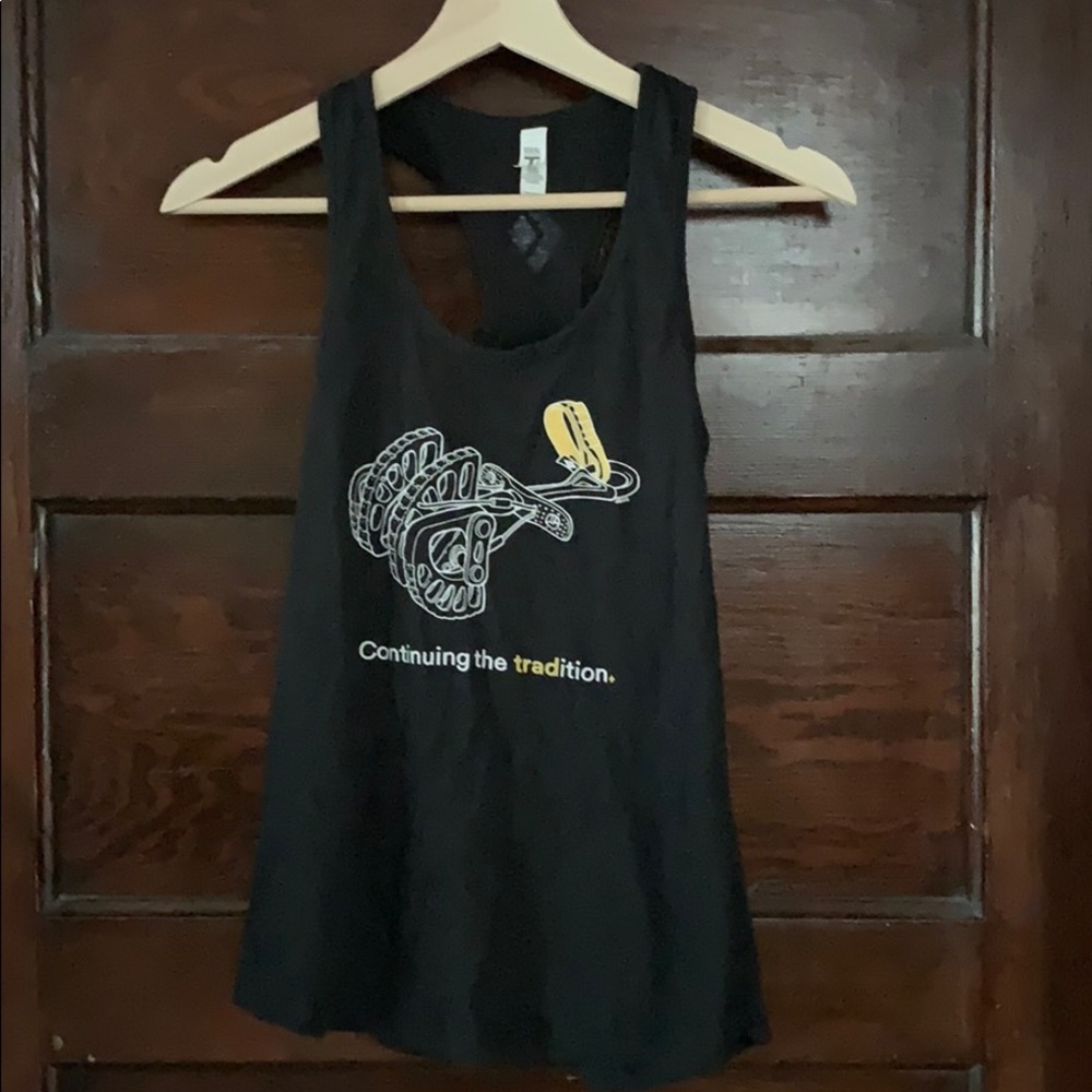 Black diamond graphic tank